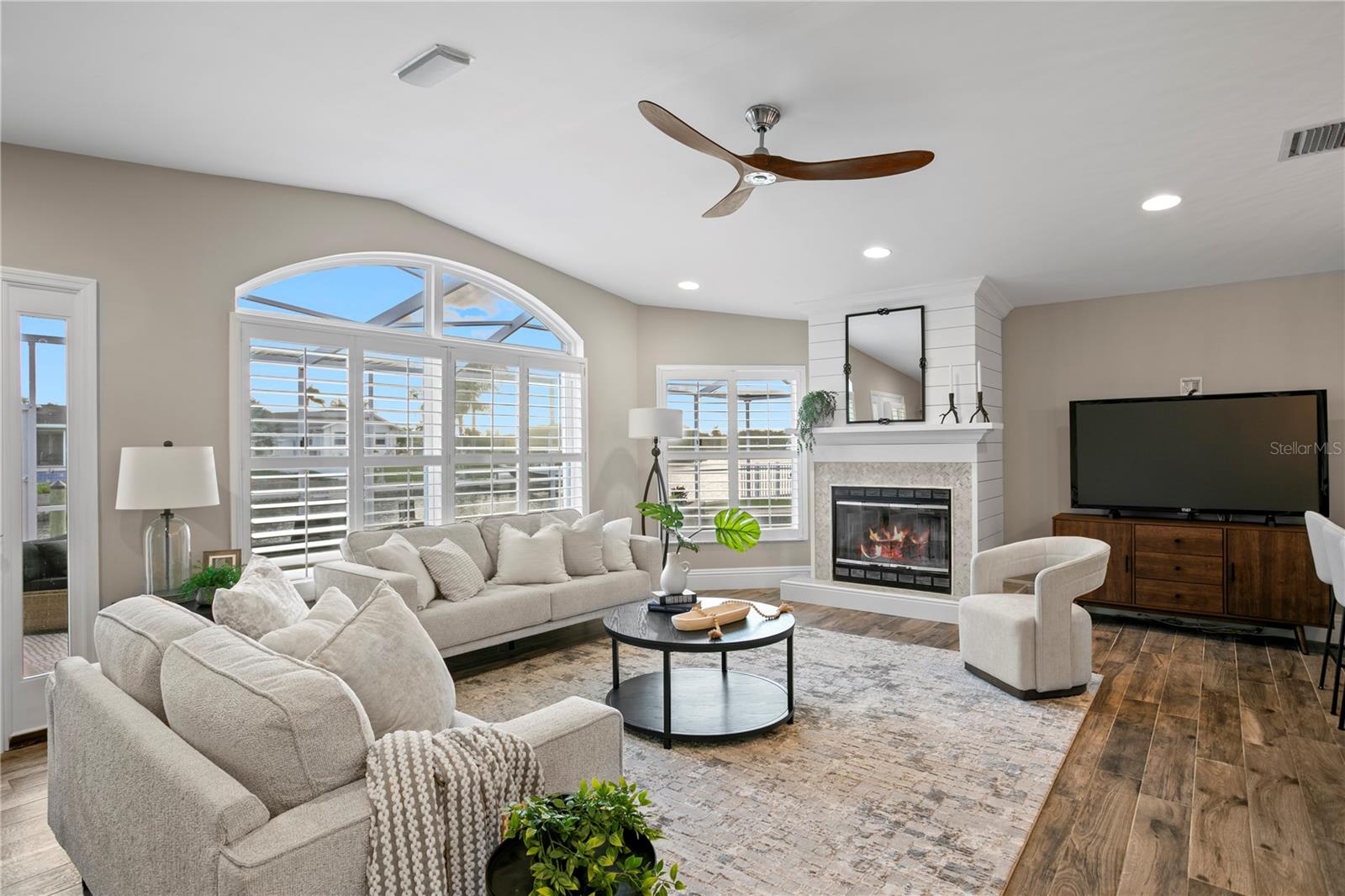 1320 52nd, St Petersburg, FL 33703
