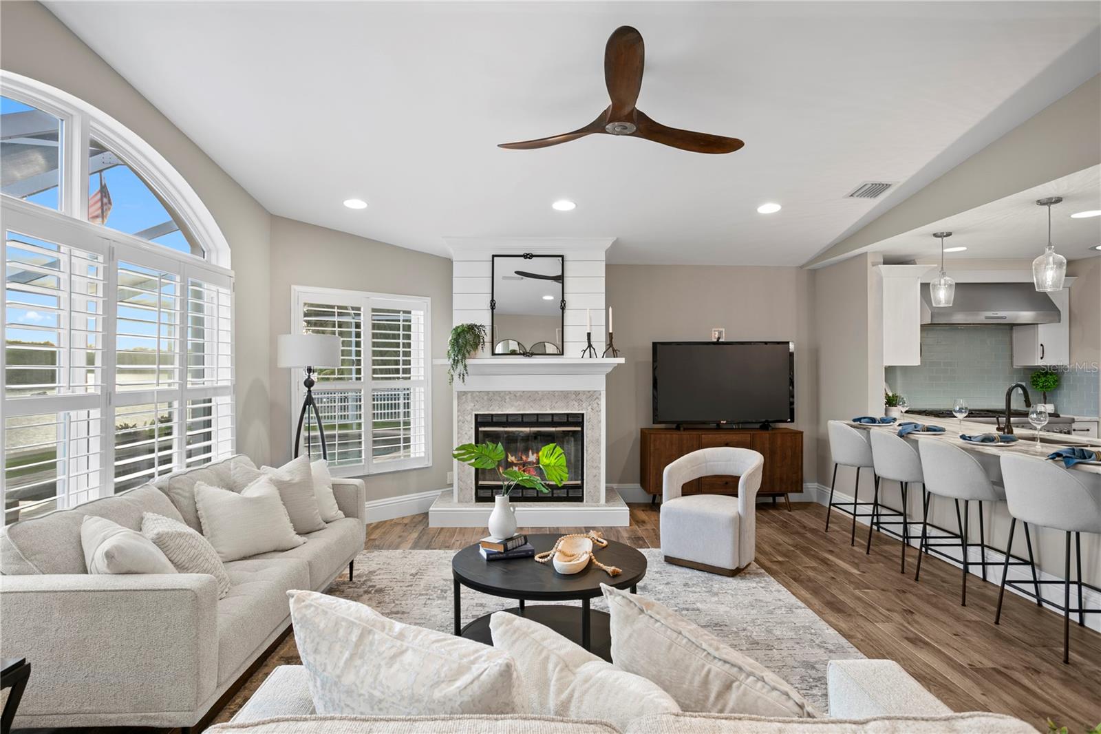 1320 52nd, St Petersburg, FL 33703
