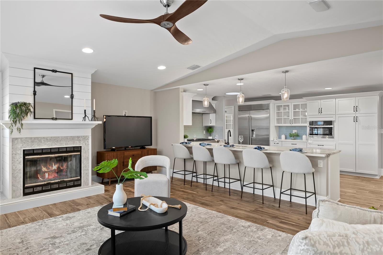 1320 52nd, St Petersburg, FL 33703