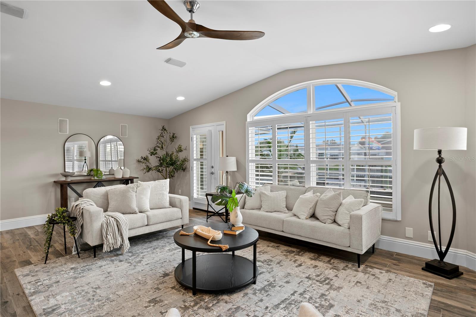 1320 52nd, St Petersburg, FL 33703
