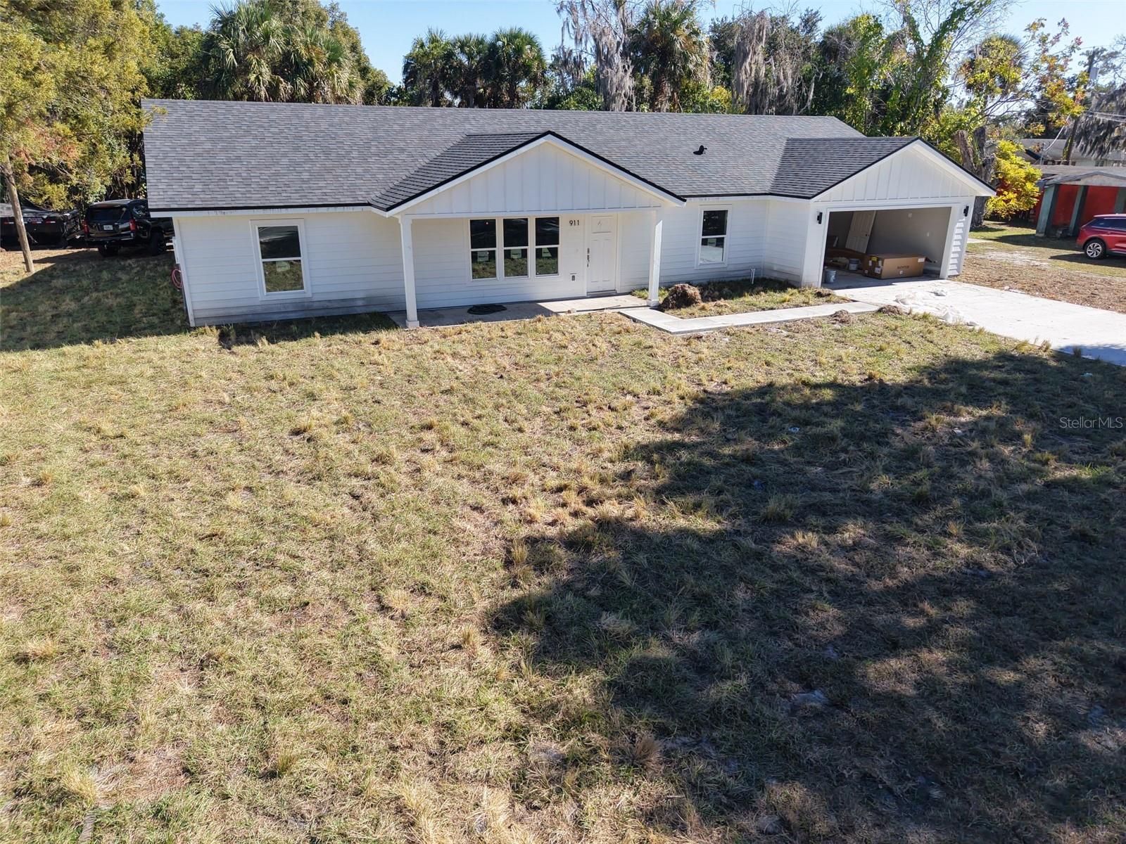 101 Yawn, Interlachen, FL 32148