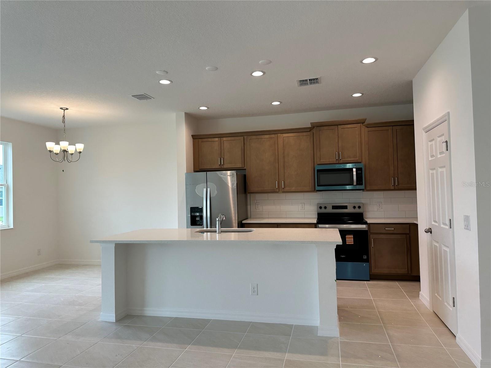 676 Birdswill, Deland, FL 32724