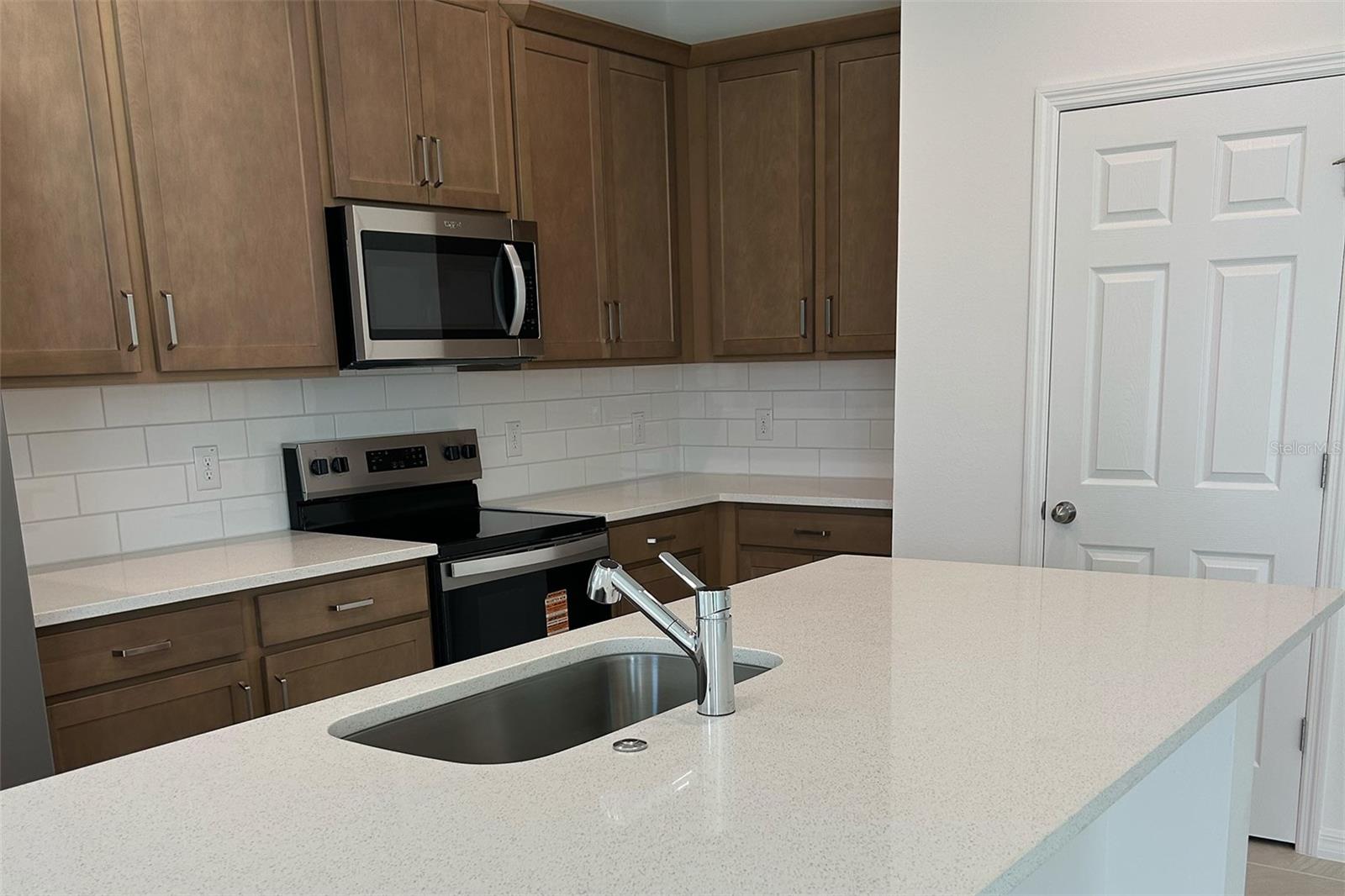 676 Birdswill, Deland, FL 32724