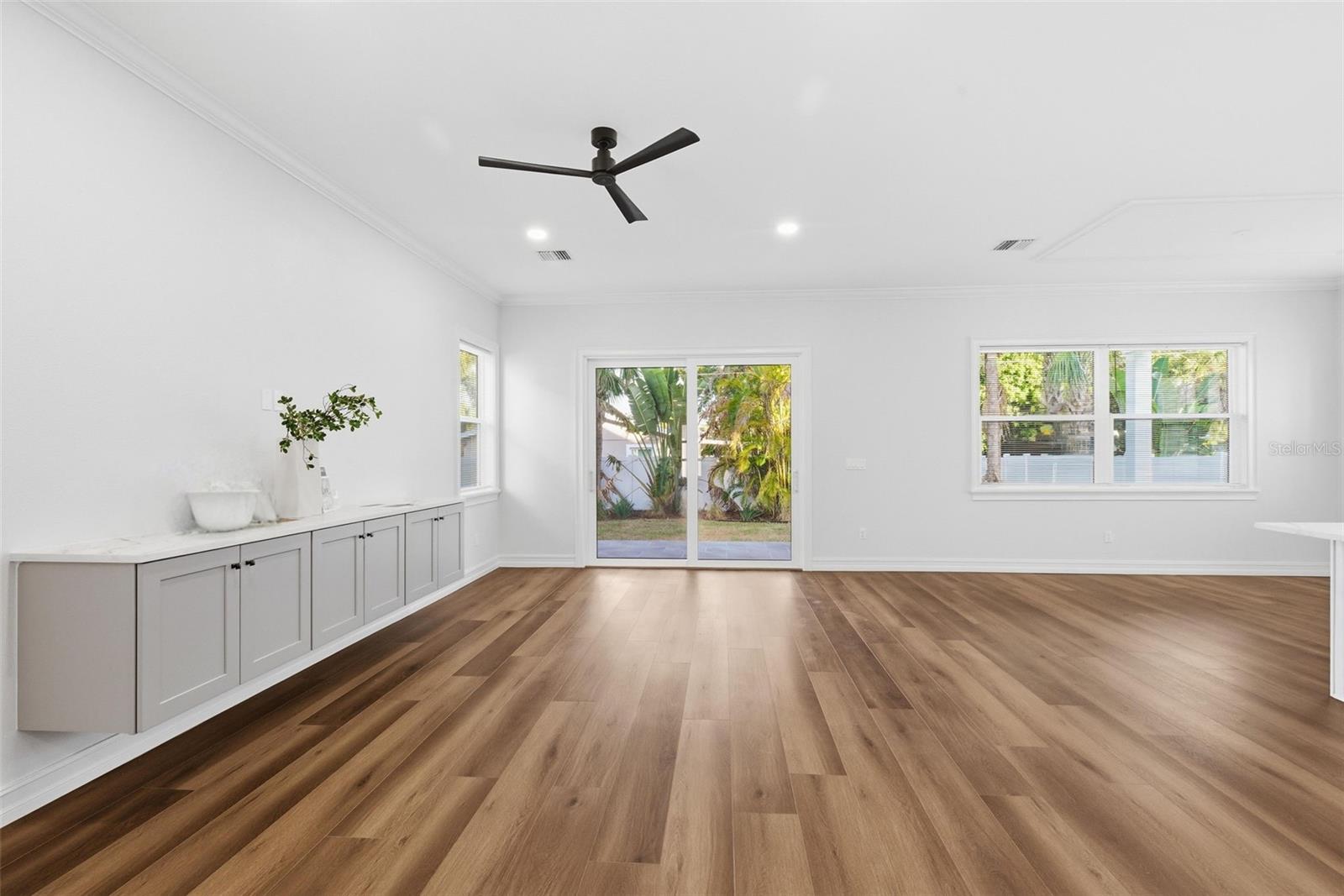 3829 71st, St Petersburg, FL 33709