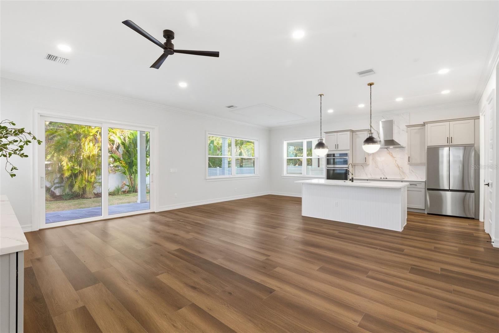 3829 71st, St Petersburg, FL 33709