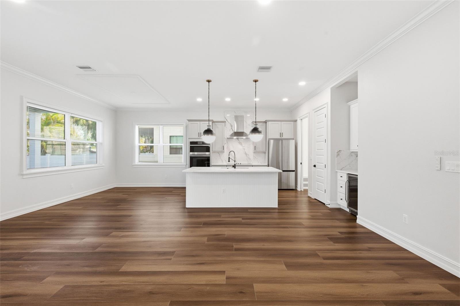 3829 71st, St Petersburg, FL 33709