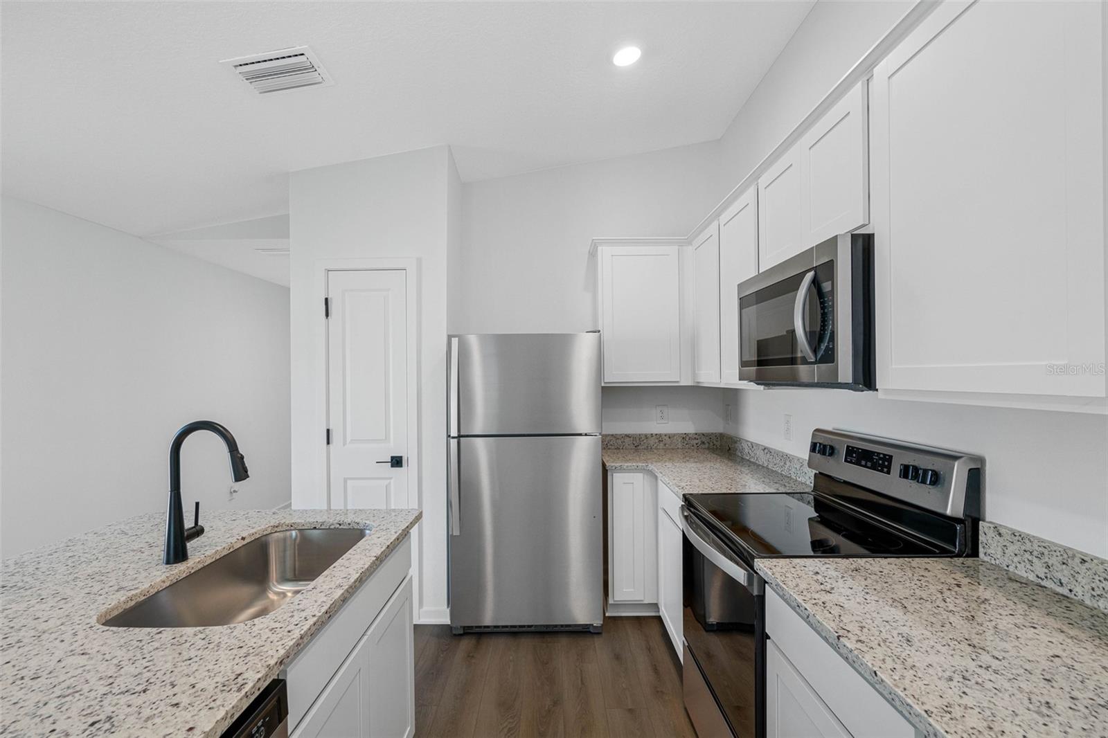 614 Blackthorn, Lakeland, FL 33809