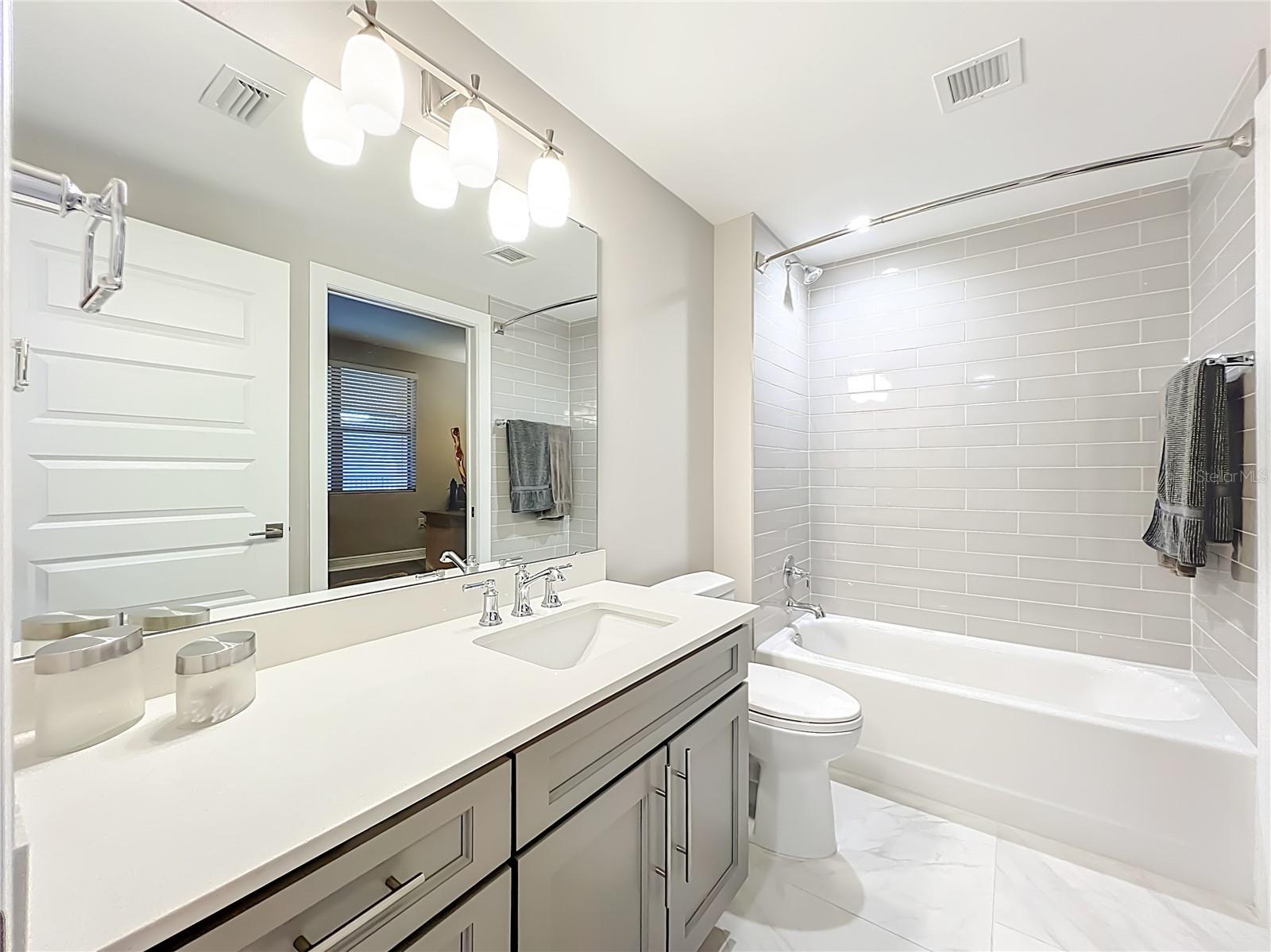 16300 County Road 455 Unit 306, Montverde, FL 34756