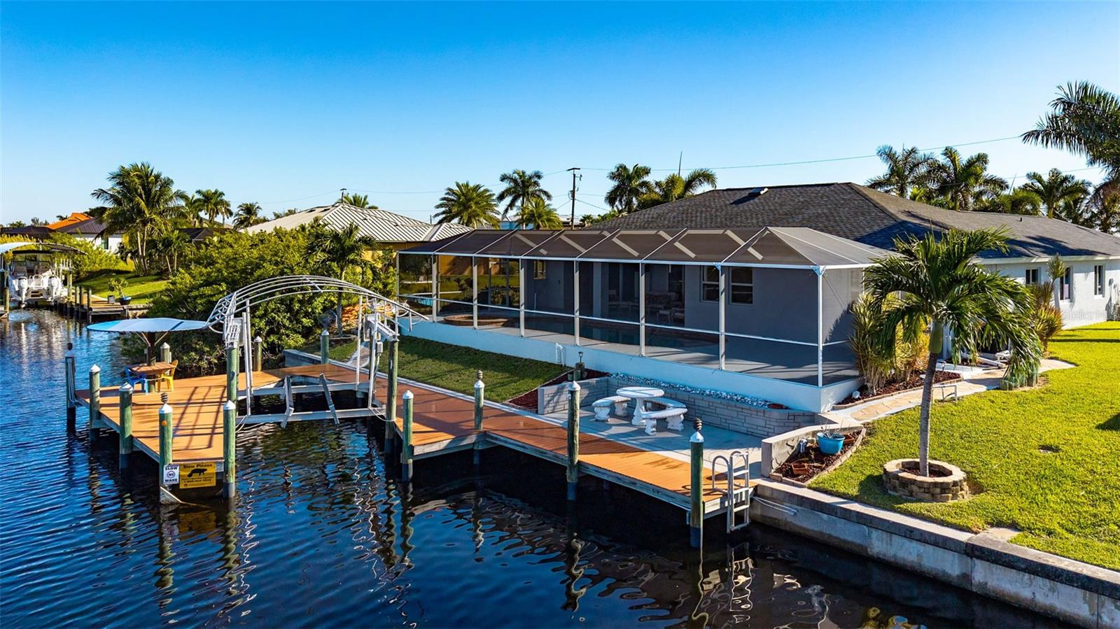 430 39th, Cape Coral, FL 33993