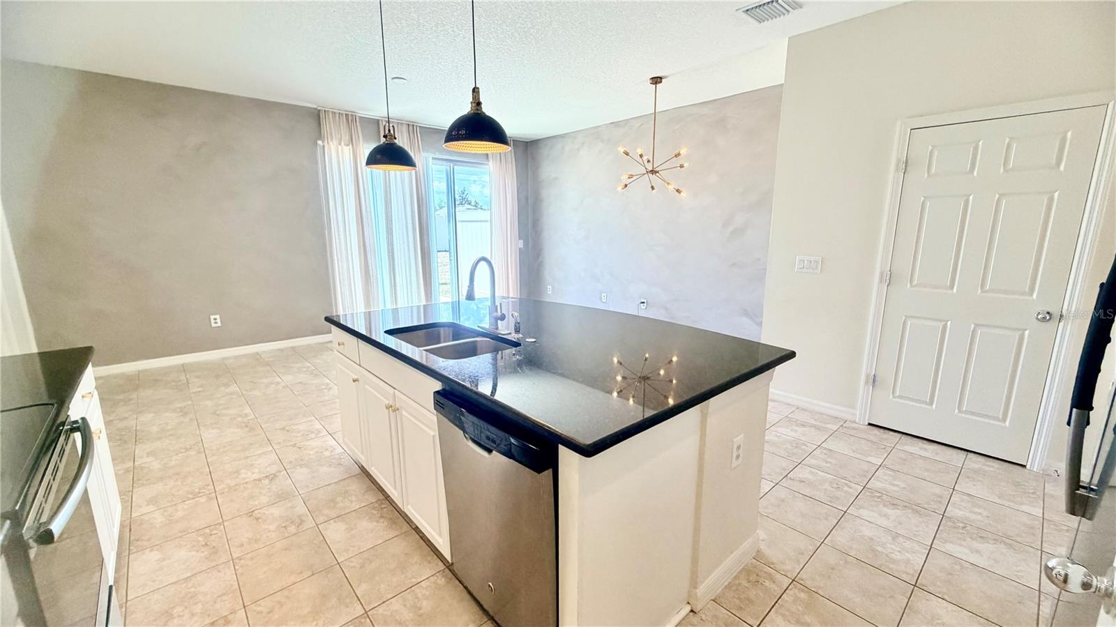 7037 Woodchase Glen, Riverview, FL 33578