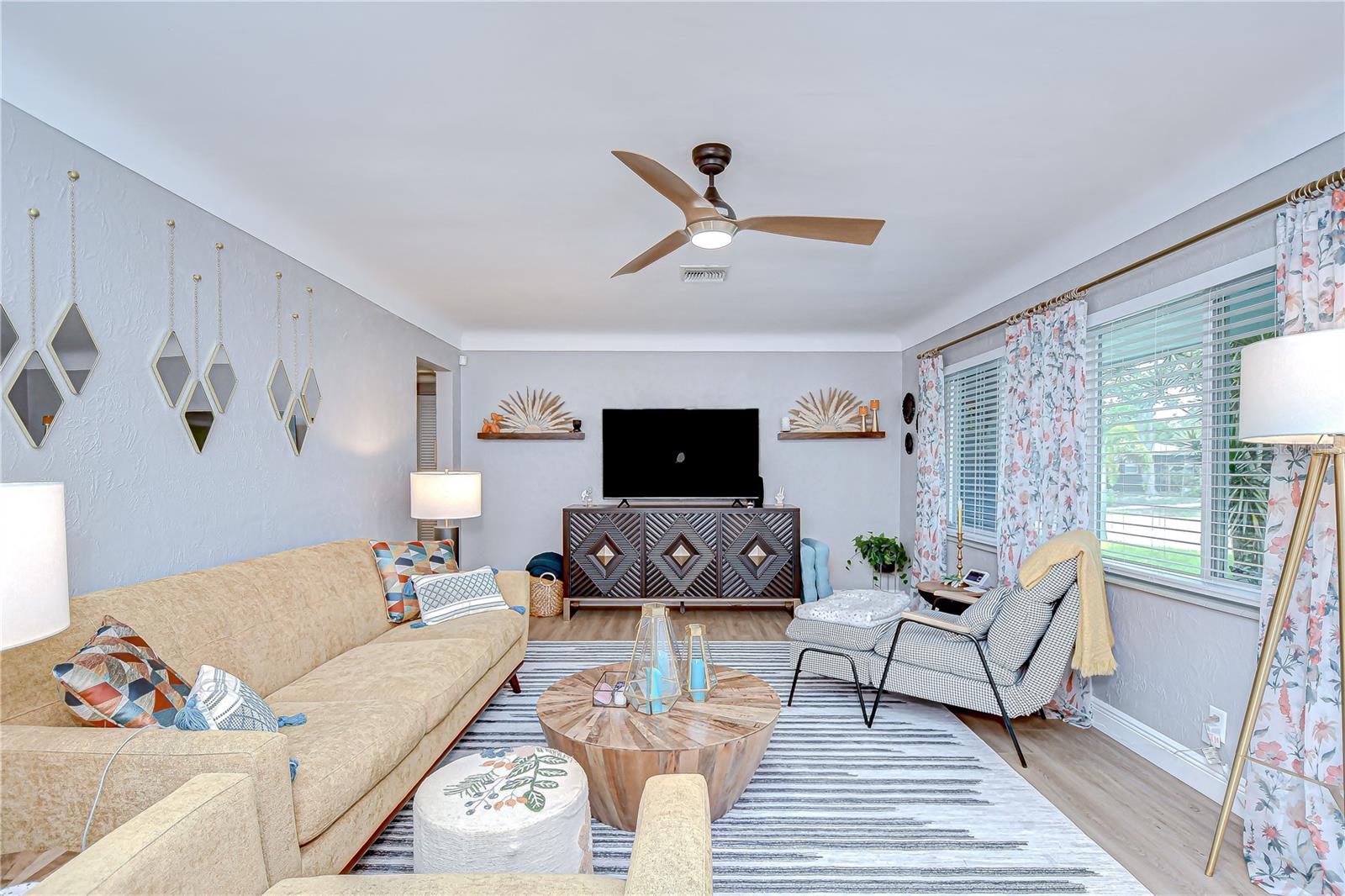130 63rd, St Petersburg, FL 33707