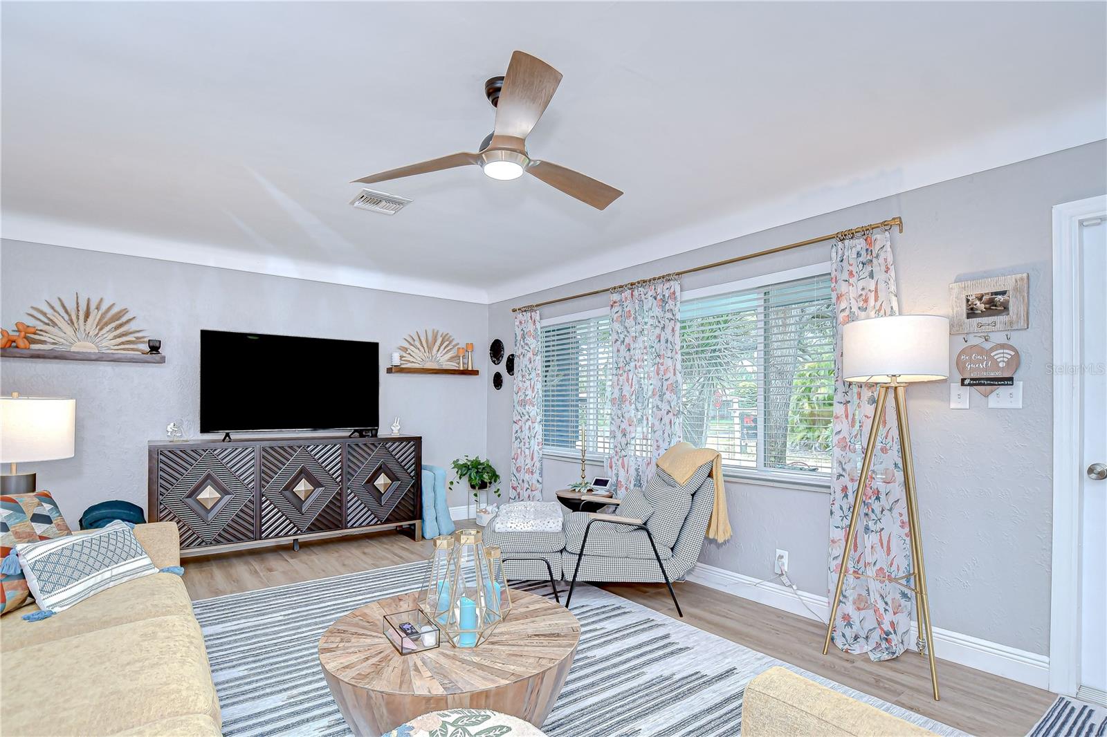 130 63rd, St Petersburg, FL 33707