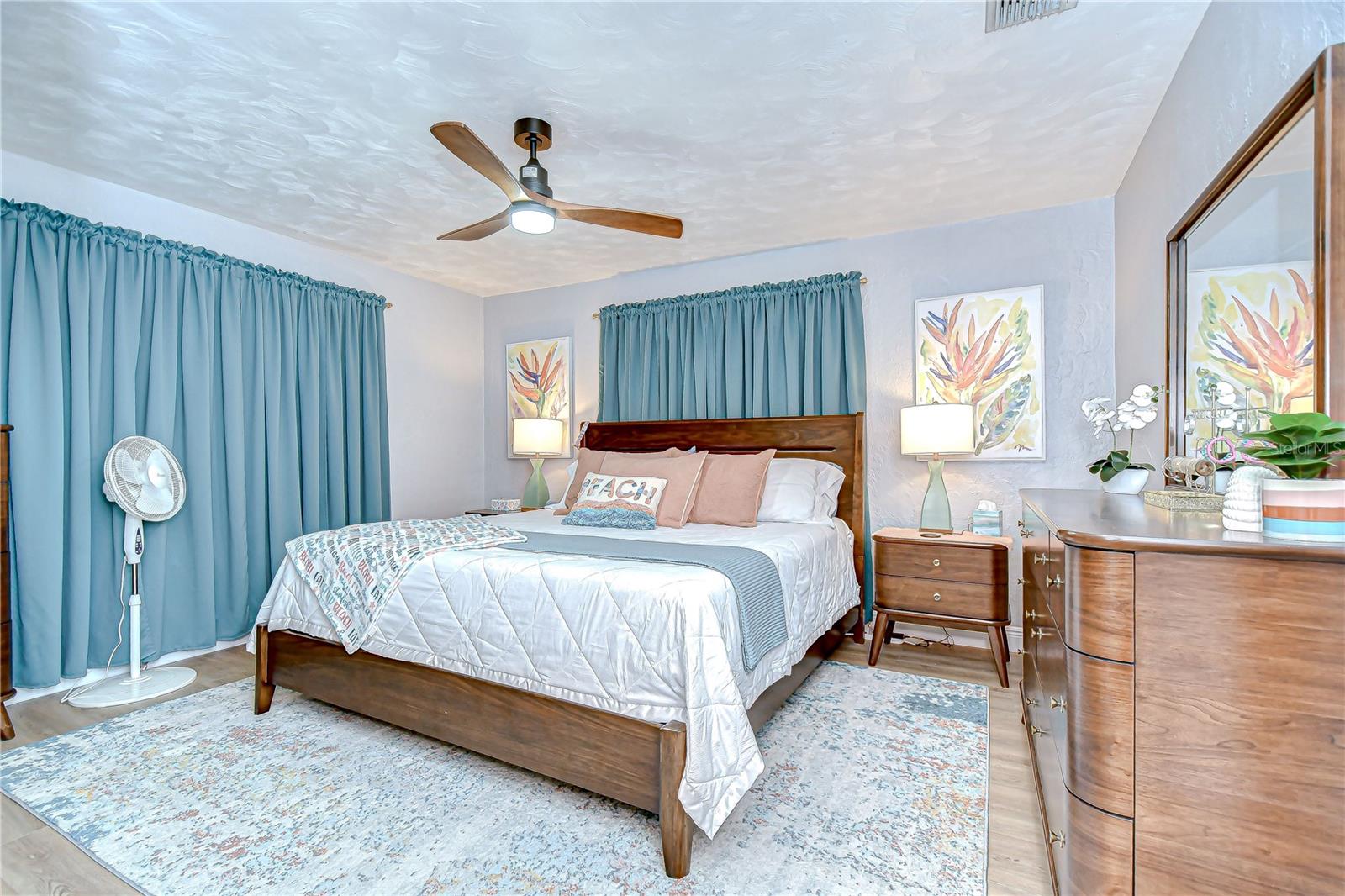 130 63rd, St Petersburg, FL 33707