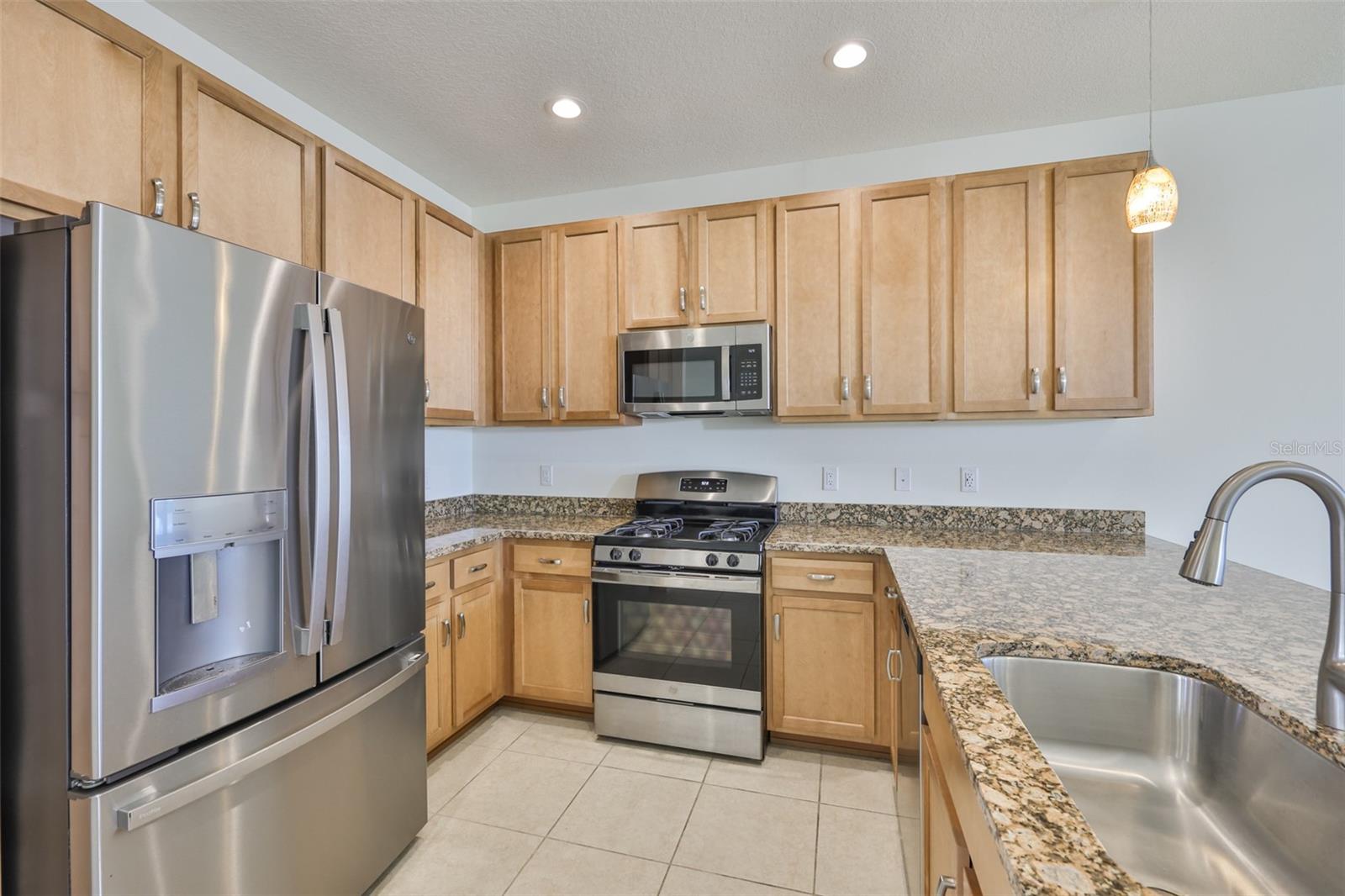 4906 Avila Lakes, Wimauma, FL 33598