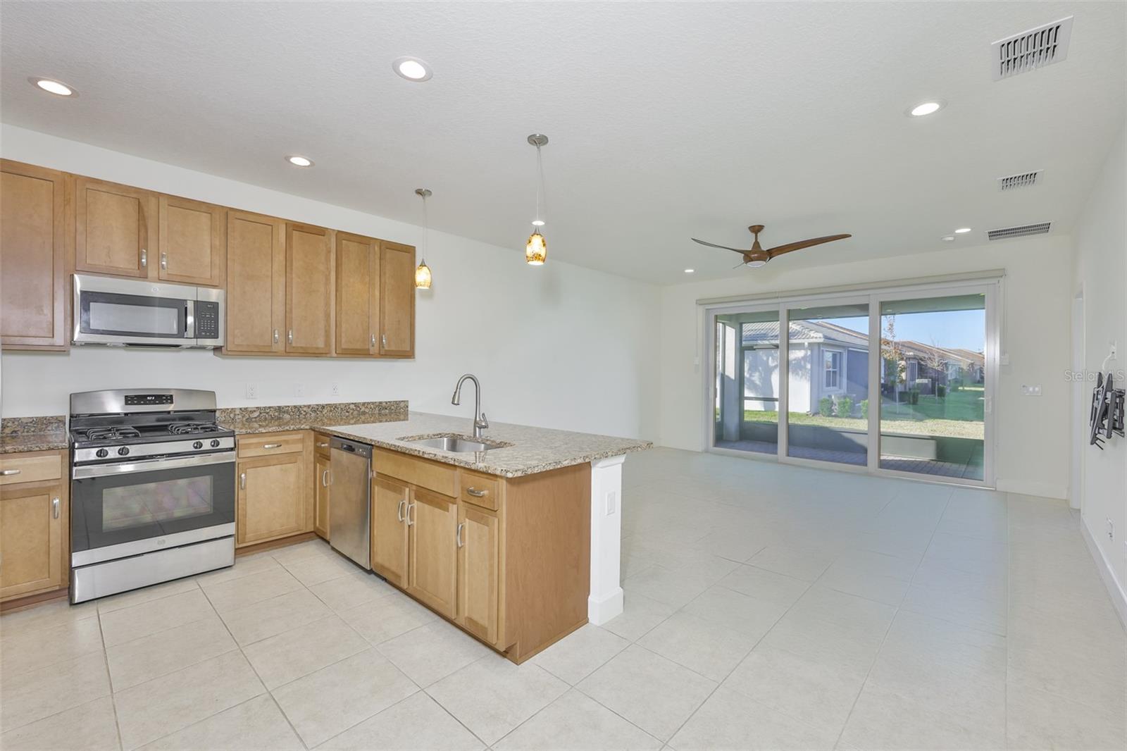 4906 Avila Lakes, Wimauma, FL 33598