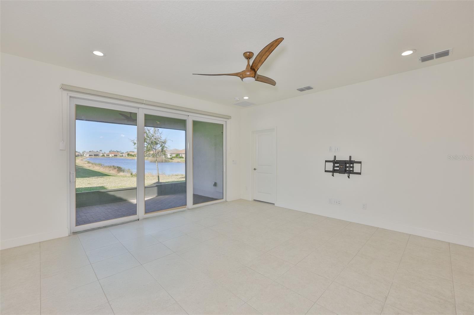 4906 Avila Lakes, Wimauma, FL 33598