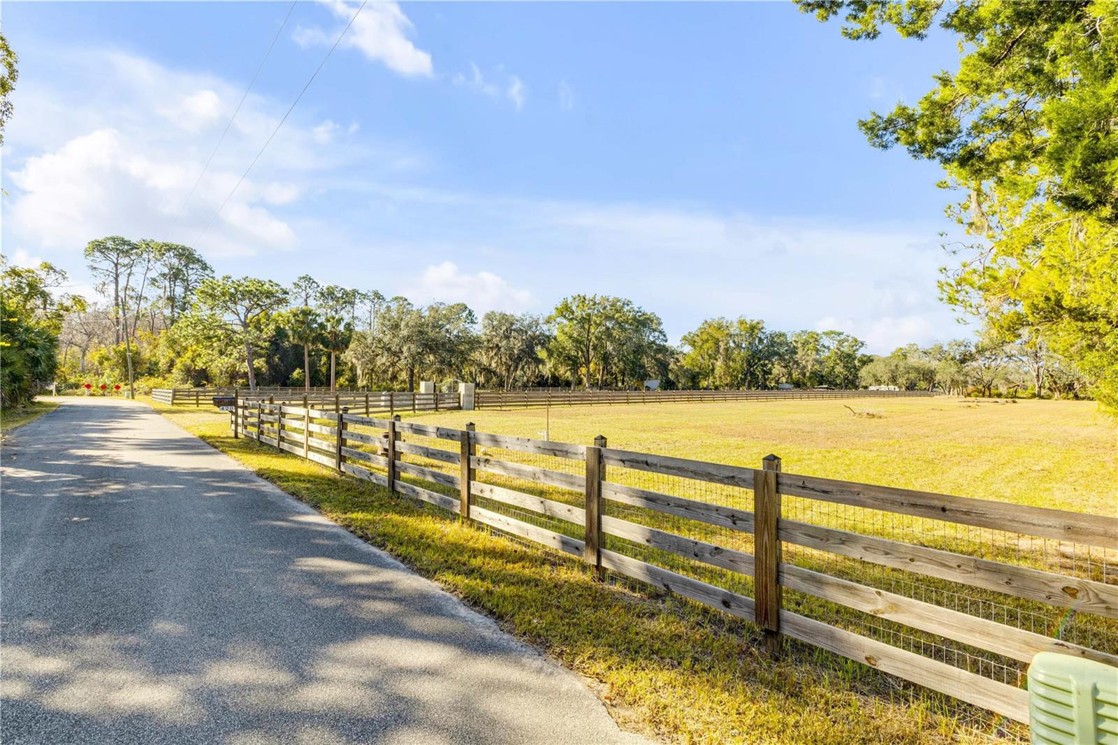 420 Roberts, Pierson, FL 32180