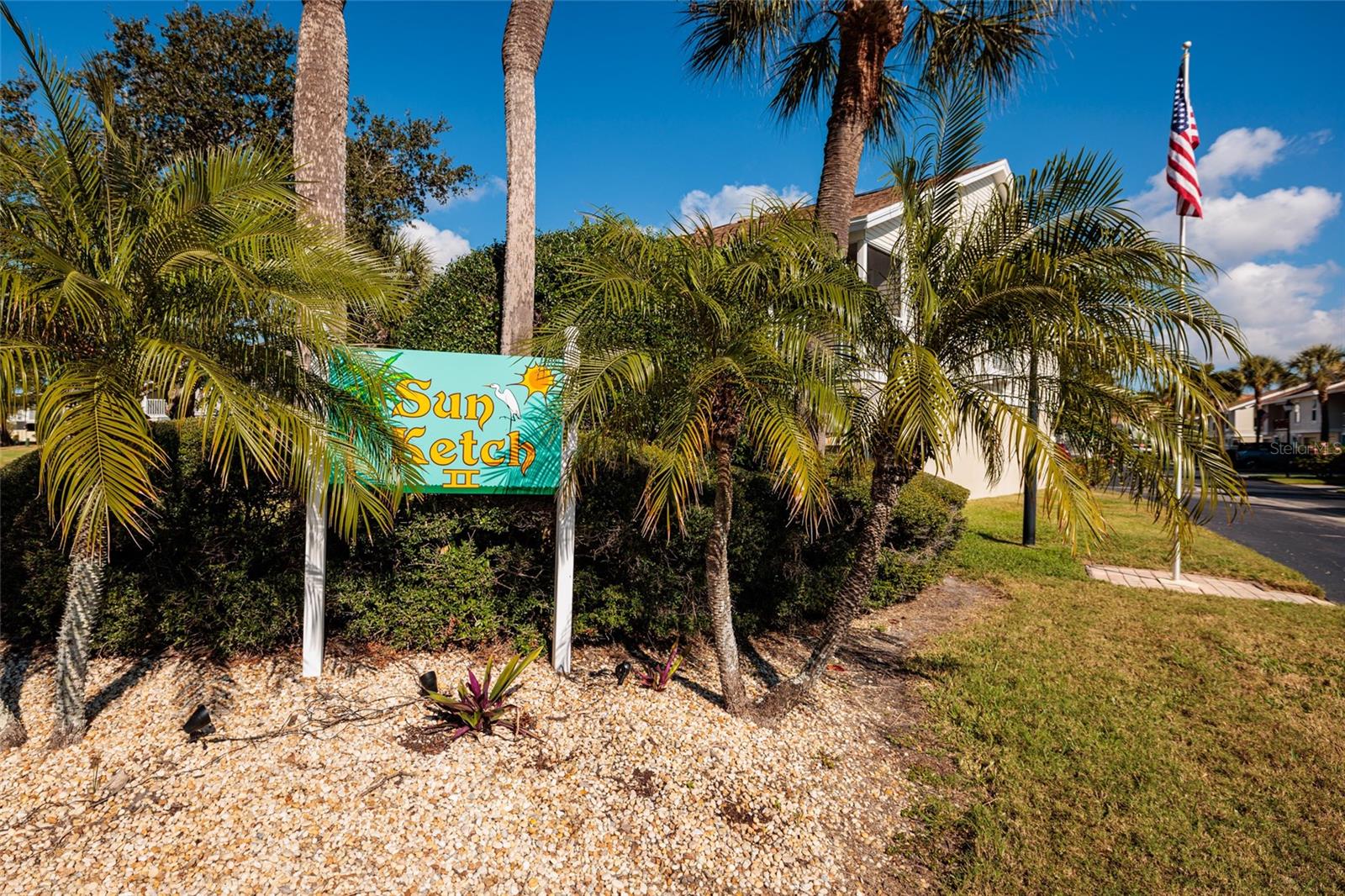 216 Sun Vista Ct S, Treasure Island, FL 33706