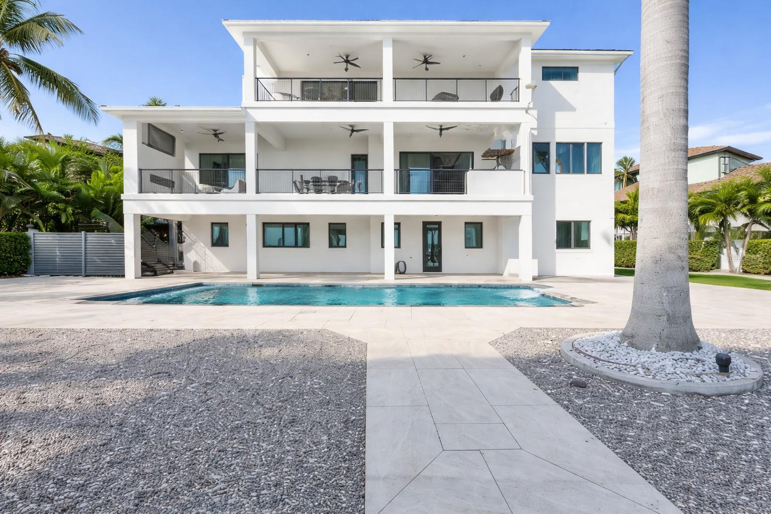 7801 9th, St Petersburg, FL 33707