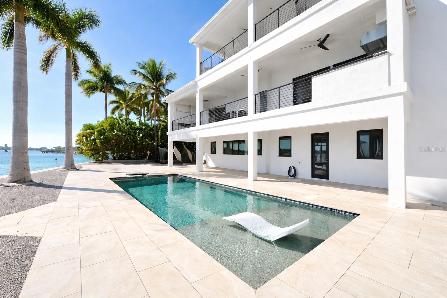 7801 9th, St Petersburg, FL 33707