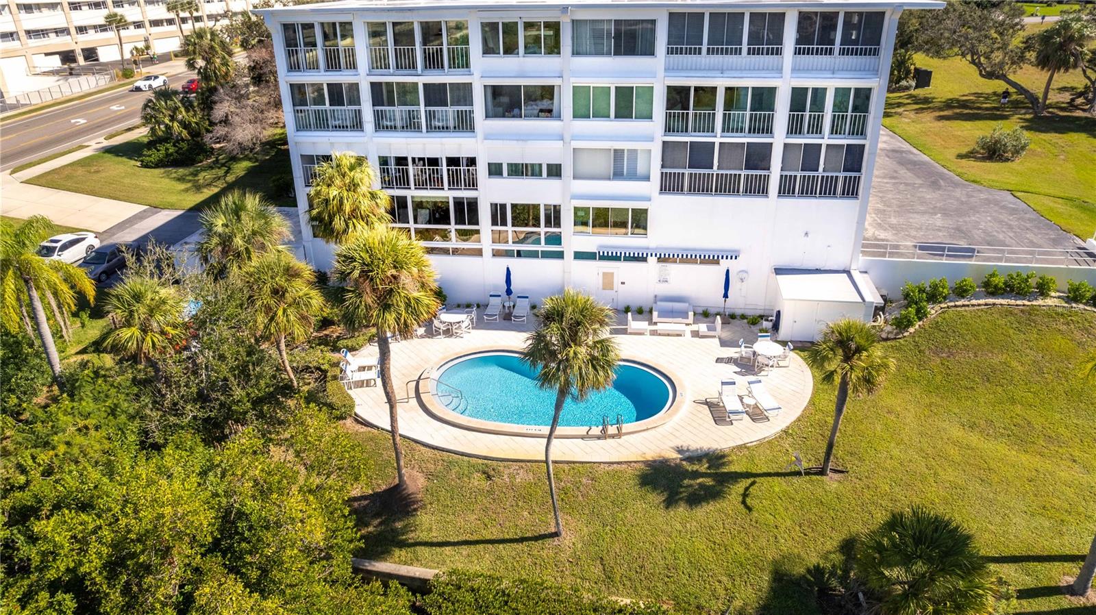 50 Harbor View Unit 11, Belleair Bluffs, FL 33770