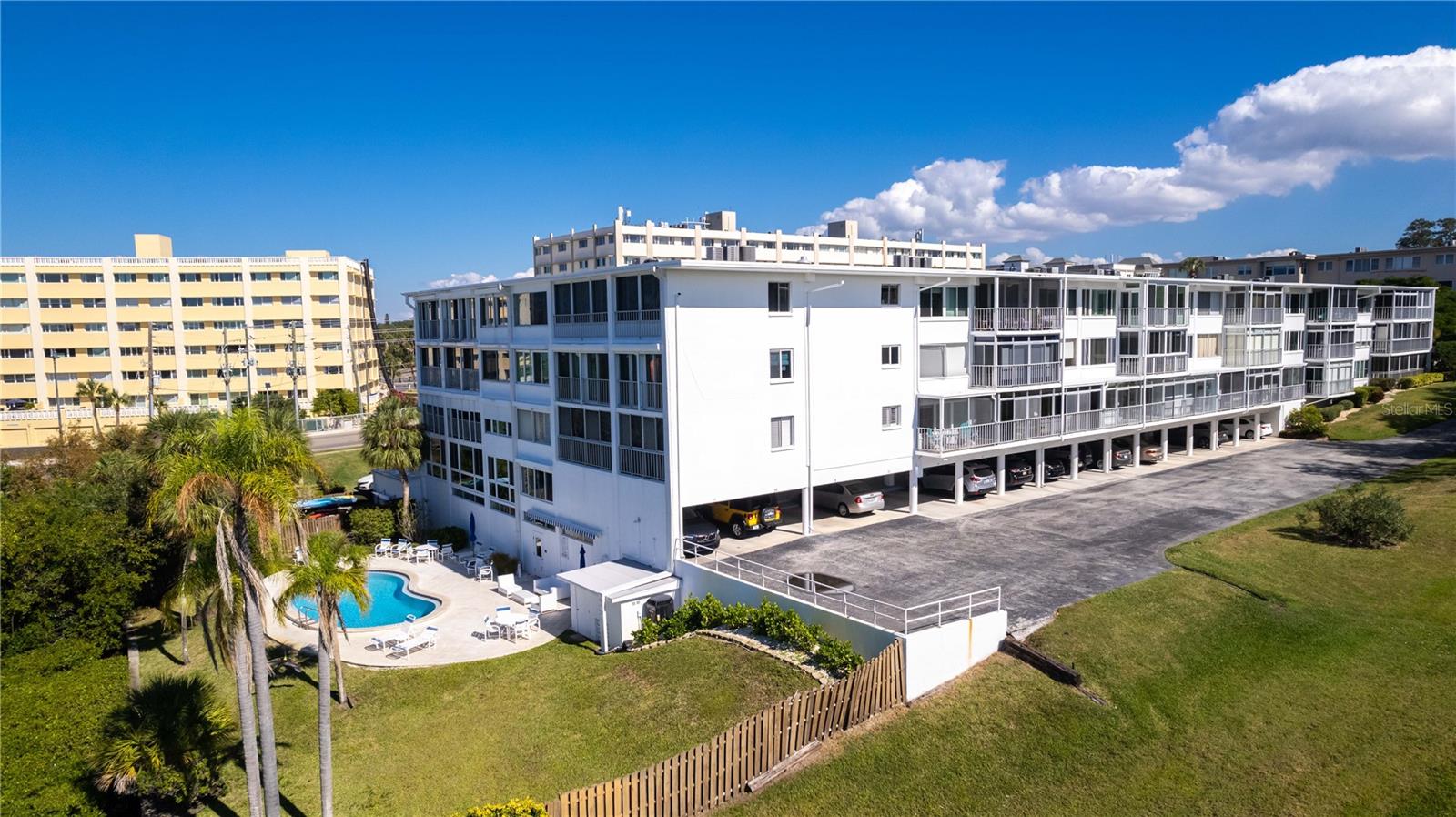 50 Harbor View Unit 11, Belleair Bluffs, FL 33770