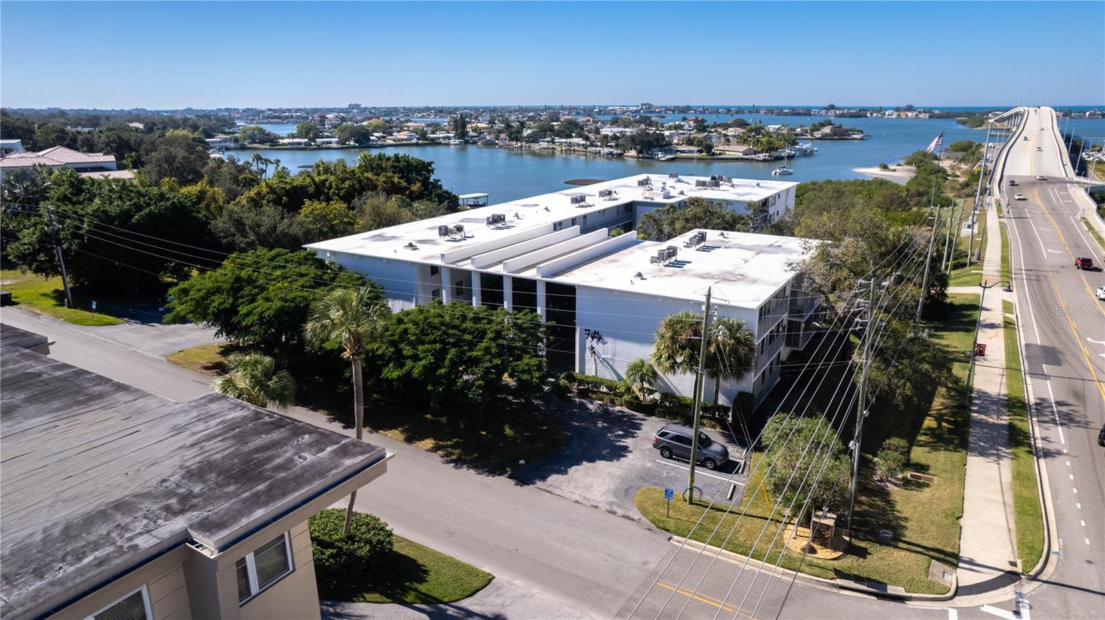 50 Harbor View Unit 11, Belleair Bluffs, FL 33770