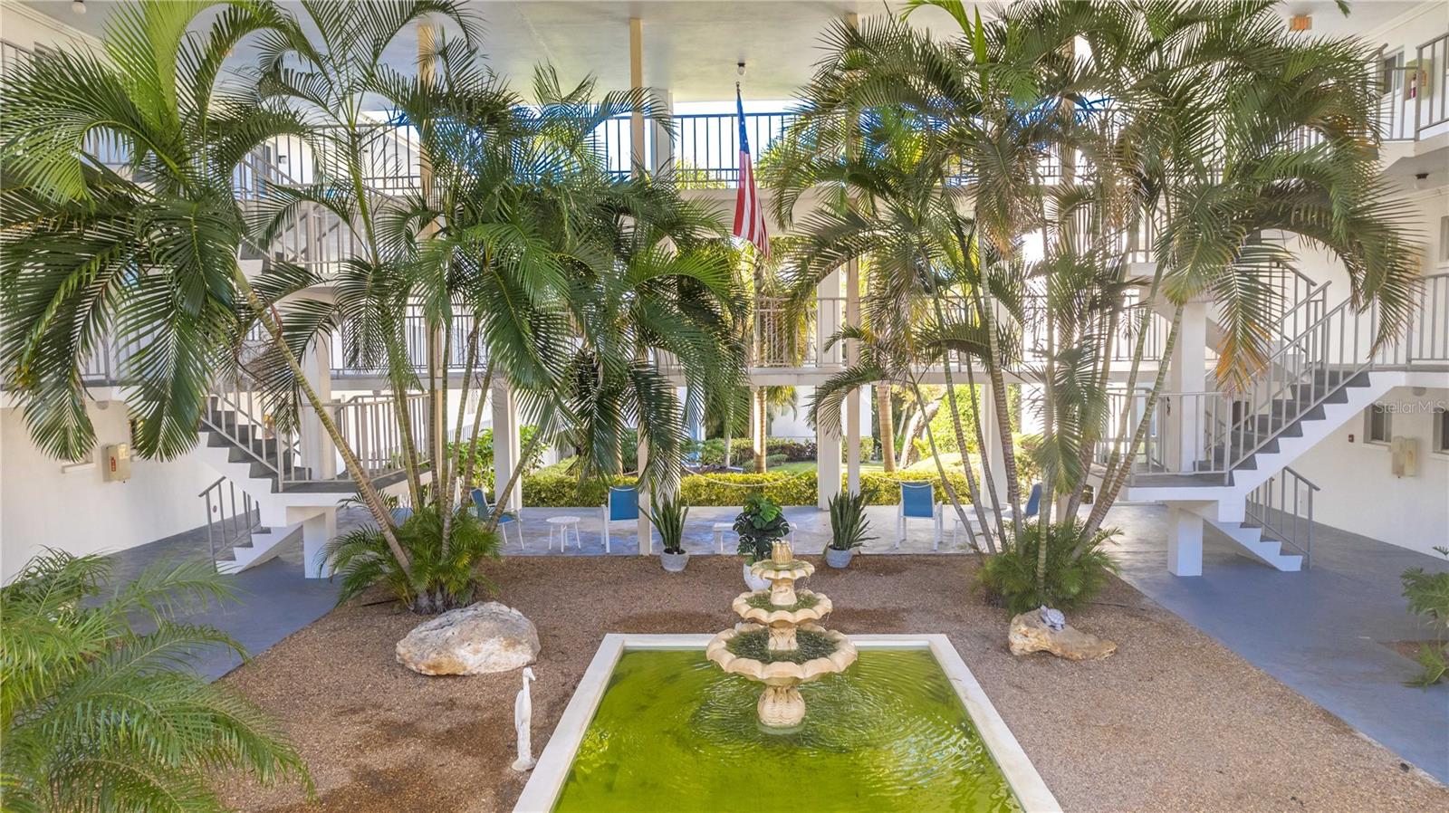 50 Harbor View Unit 11, Belleair Bluffs, FL 33770