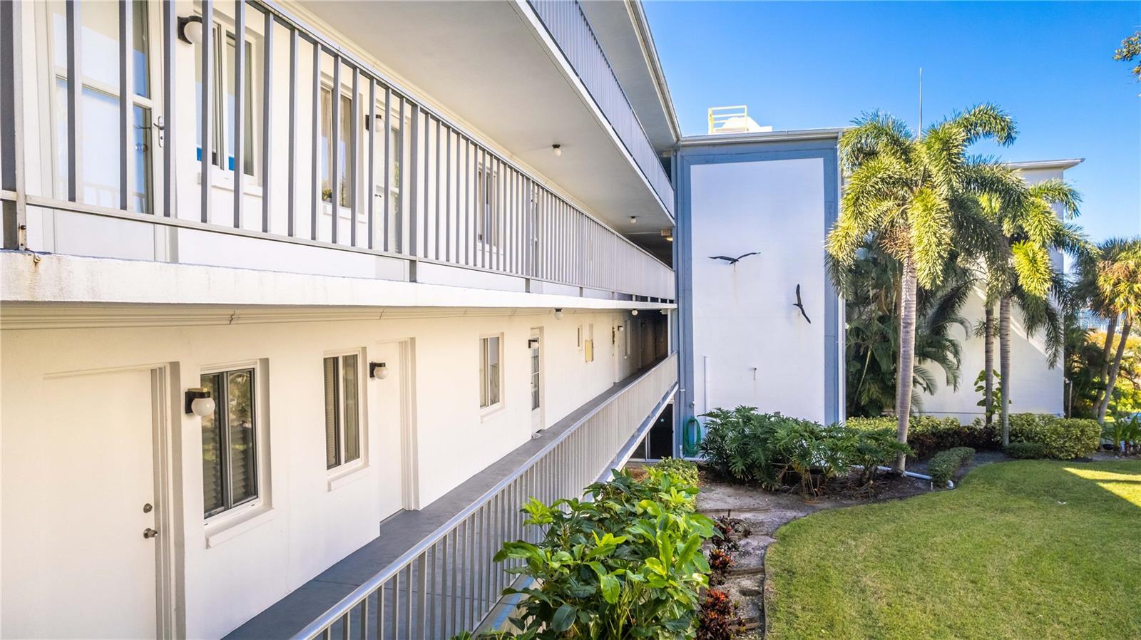 50 Harbor View Unit 11, Belleair Bluffs, FL 33770