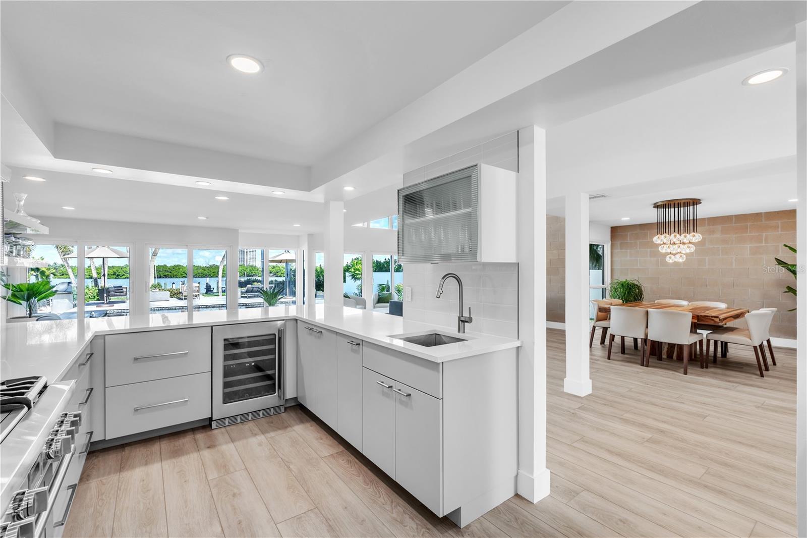 701 Tyler, Sarasota, FL 34236