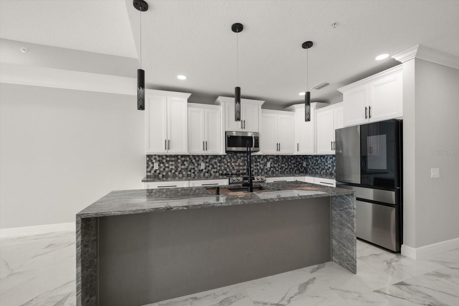 211 Dolphin Unit 301, Clearwater, FL 33767
