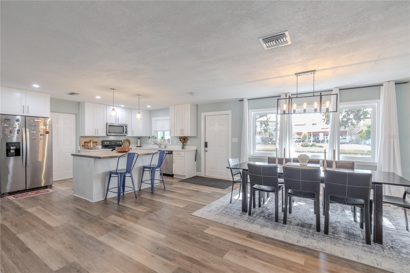 11615 Park, Seminole, FL 33772