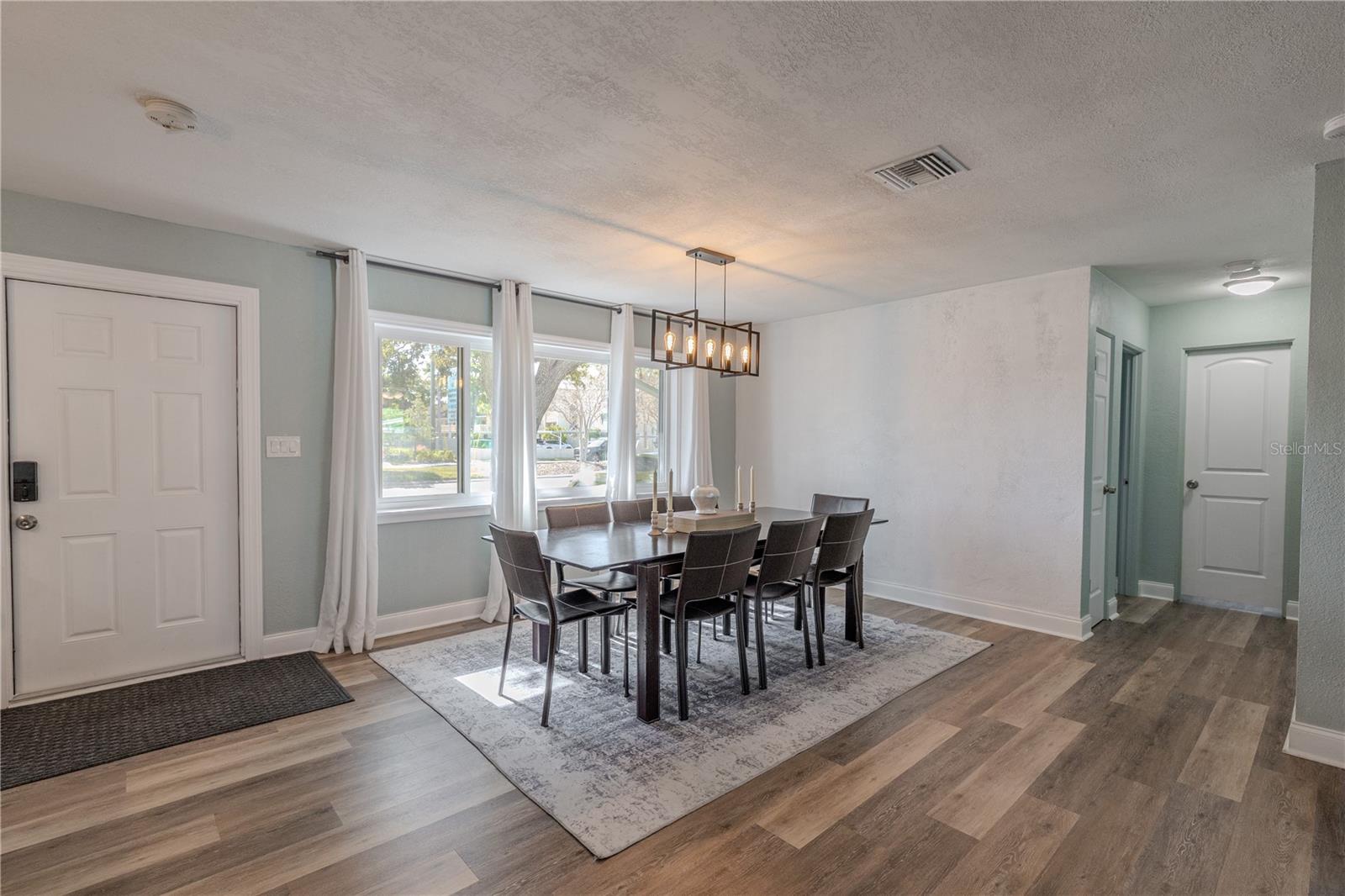 11615 Park, Seminole, FL 33772