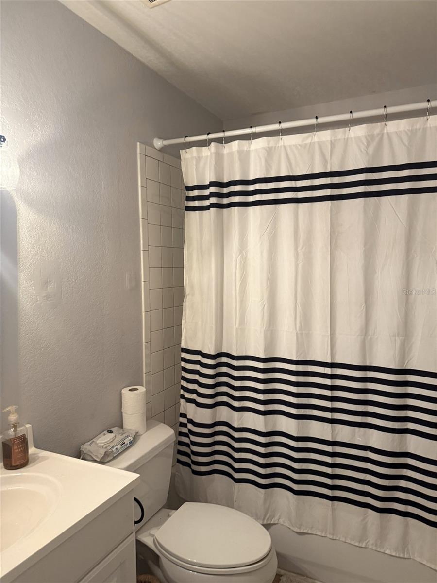1290 83rd Unit D, St Petersburg, FL 33702