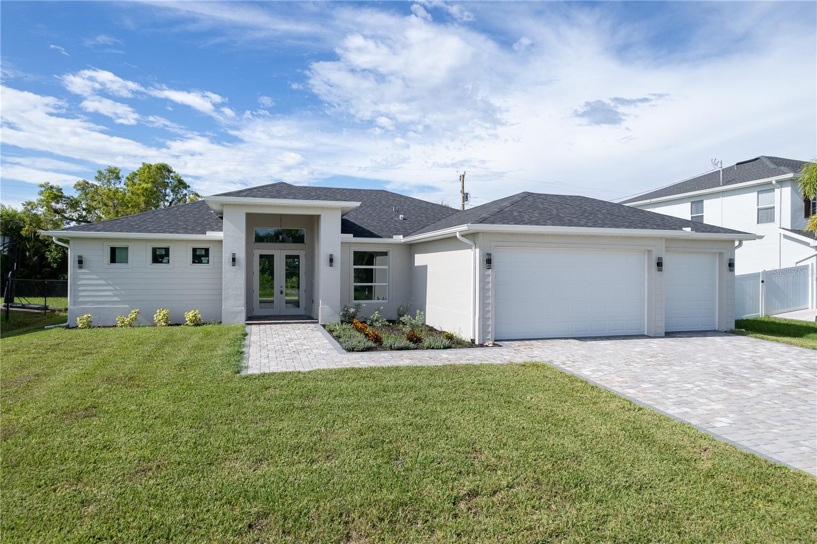 521 5th, Cape Coral, FL 33993