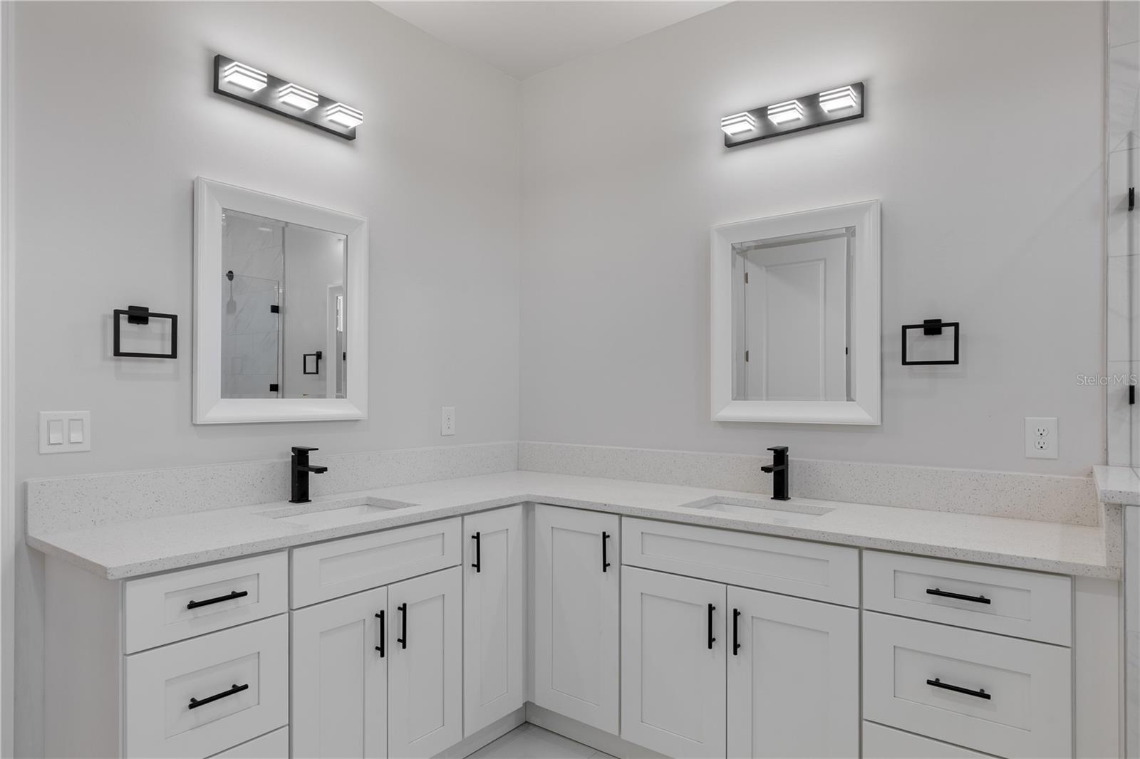 521 5th, Cape Coral, FL 33993