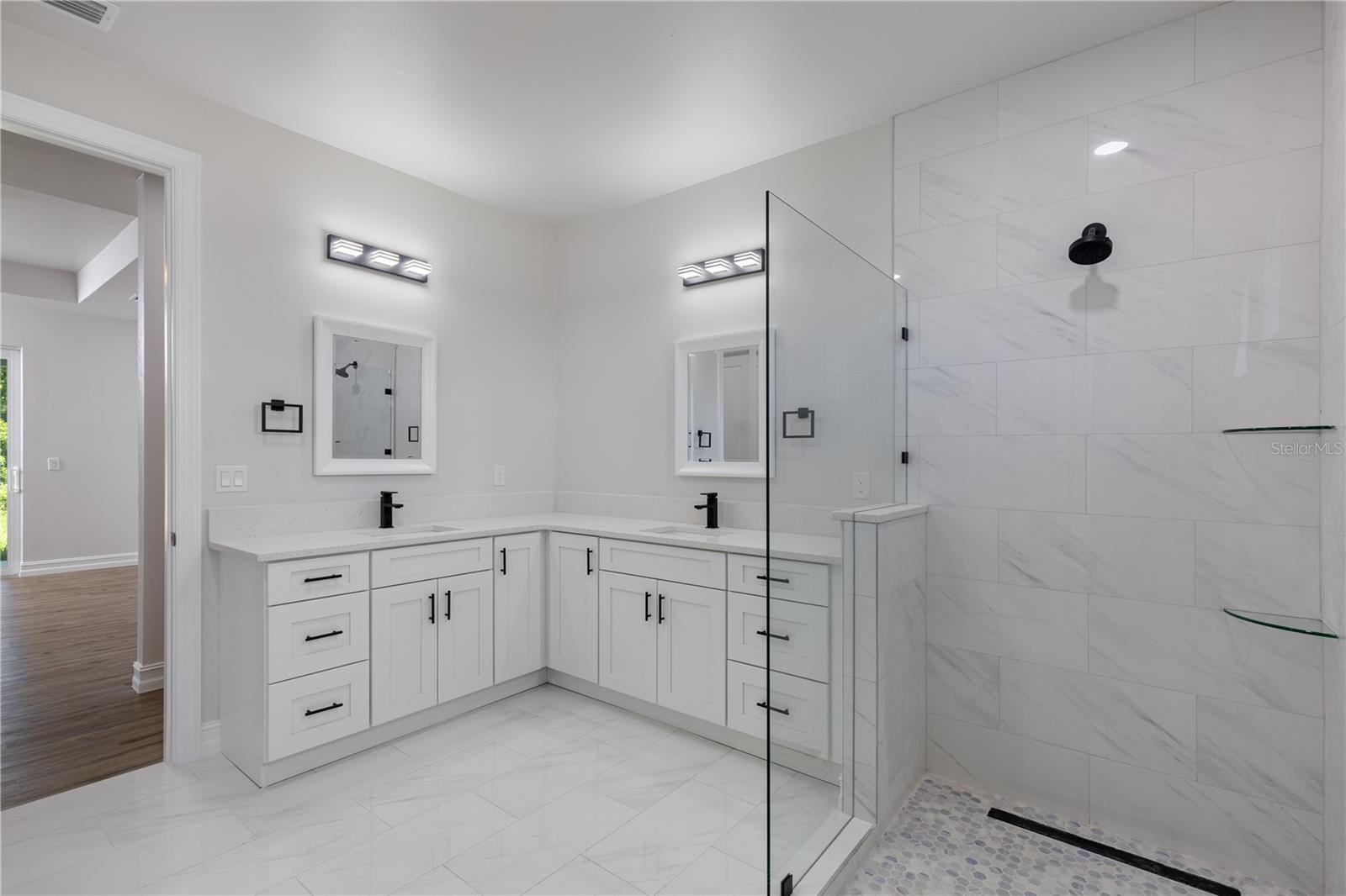 521 5th, Cape Coral, FL 33993