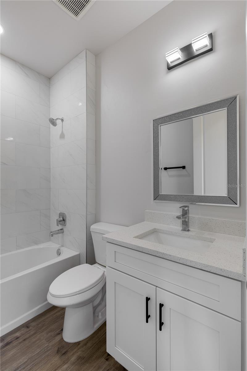 521 5th, Cape Coral, FL 33993