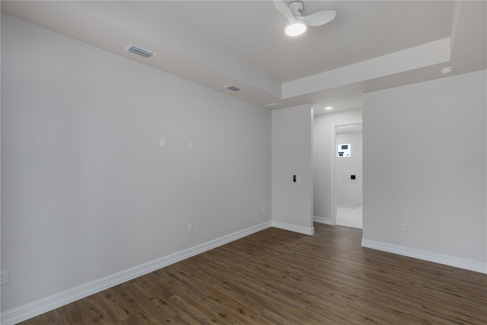 521 5th, Cape Coral, FL 33993