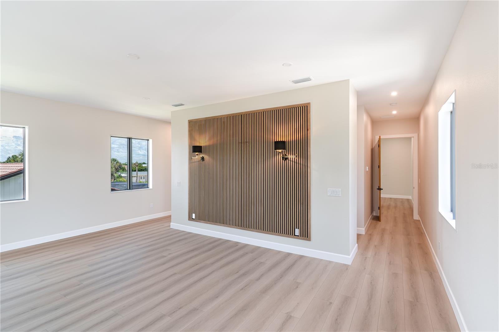 2414 Bayshore, Nokomis, FL 34275