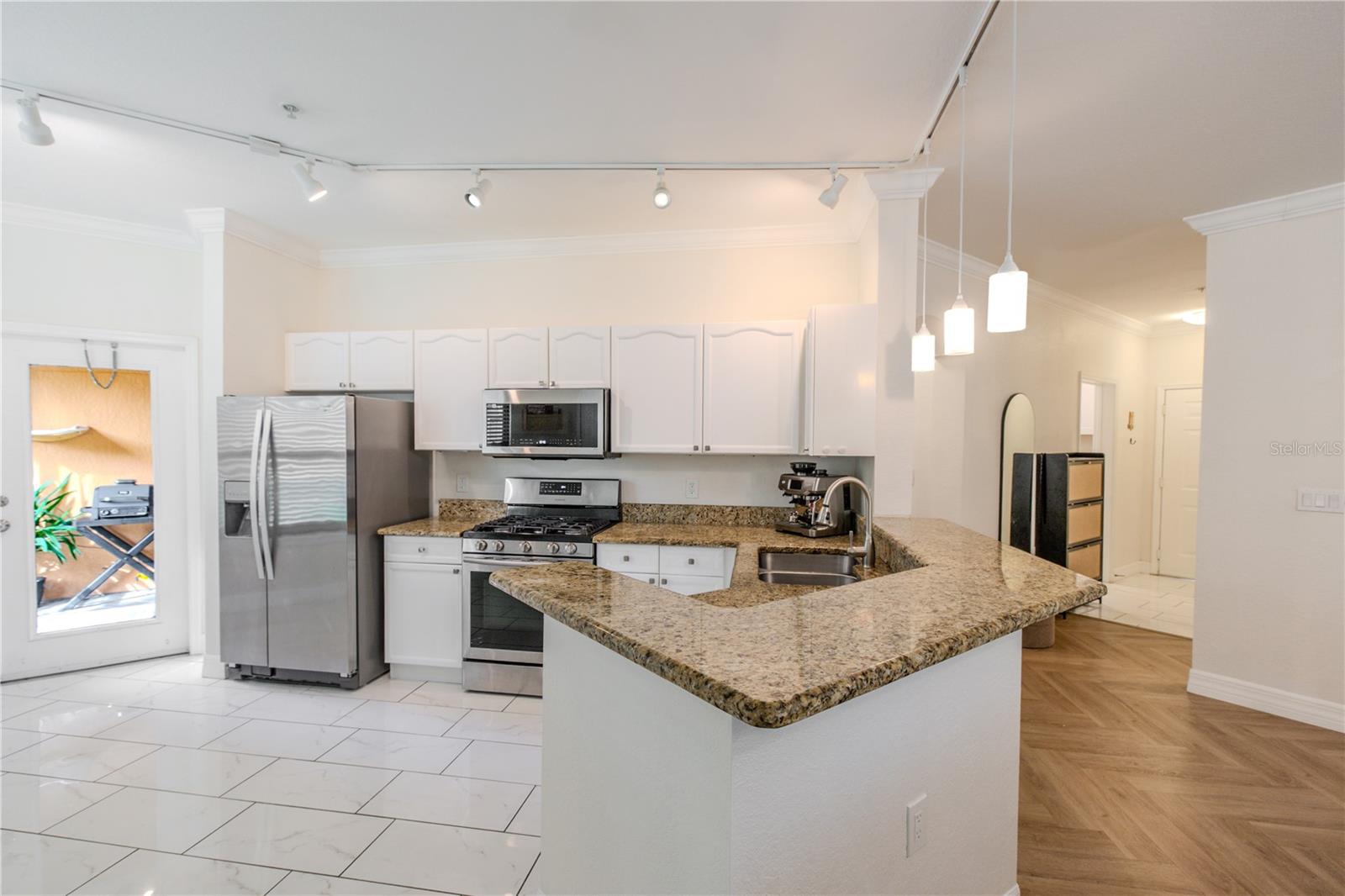2722 Via Tivoli Unit 410a, Clearwater, FL 33764