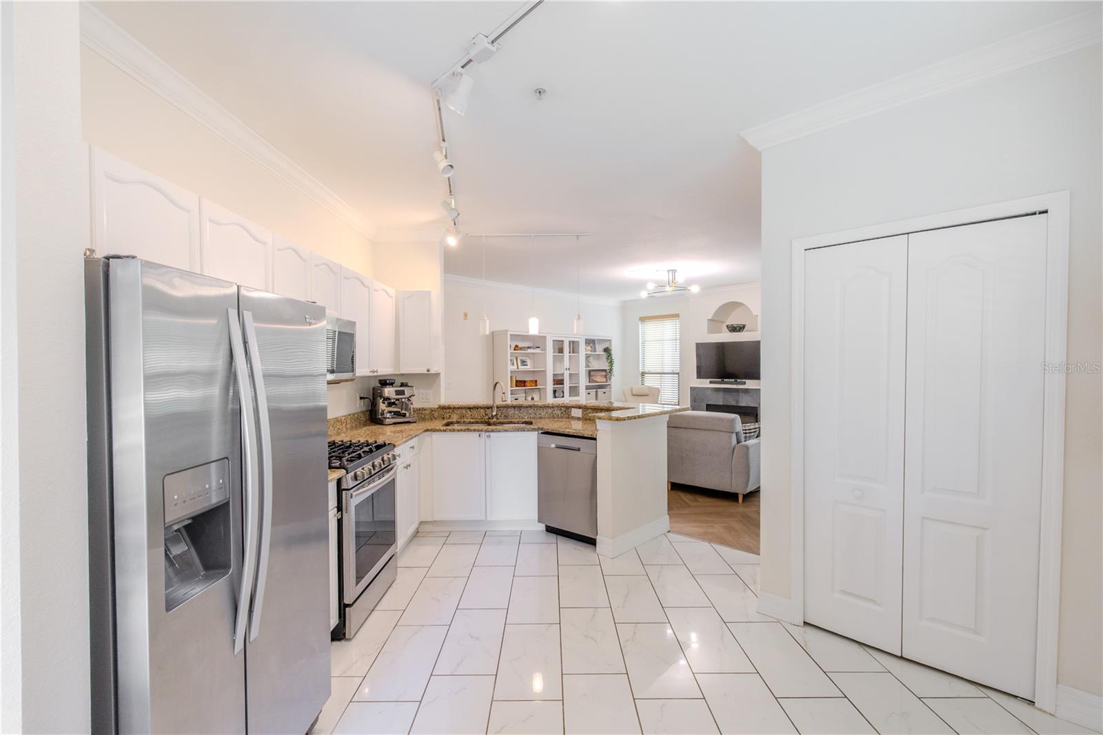 2722 Via Tivoli Unit 410a, Clearwater, FL 33764