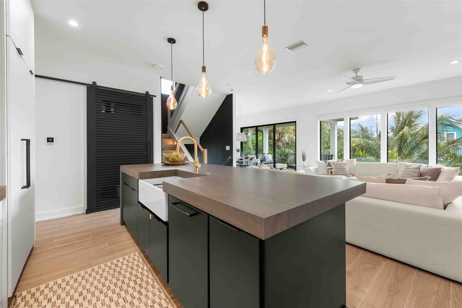 5612 Guava, Holmes Beach, FL 34217