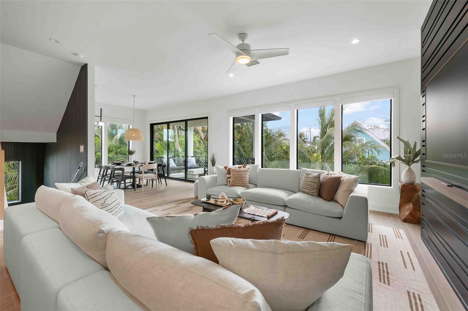 5612 Guava, Holmes Beach, FL 34217