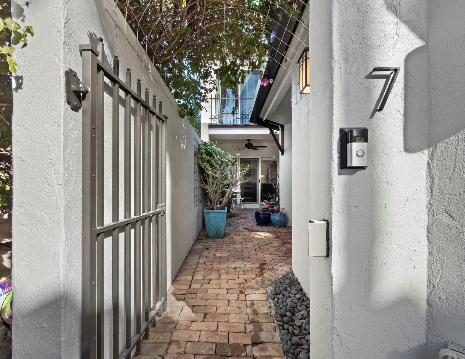 200 Cocoanut Unit 7, Sarasota, FL 34236