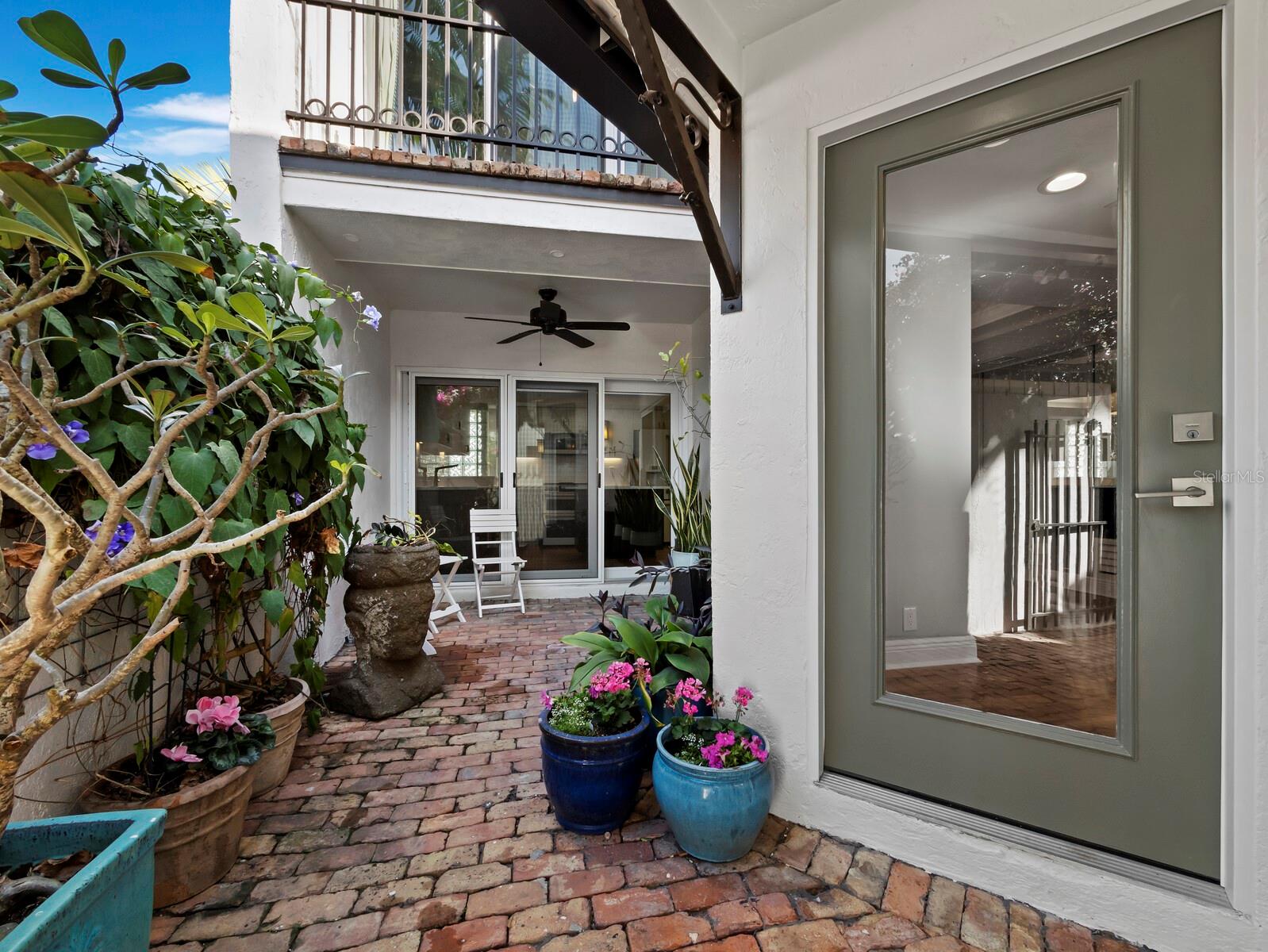 200 Cocoanut Unit 7, Sarasota, FL 34236
