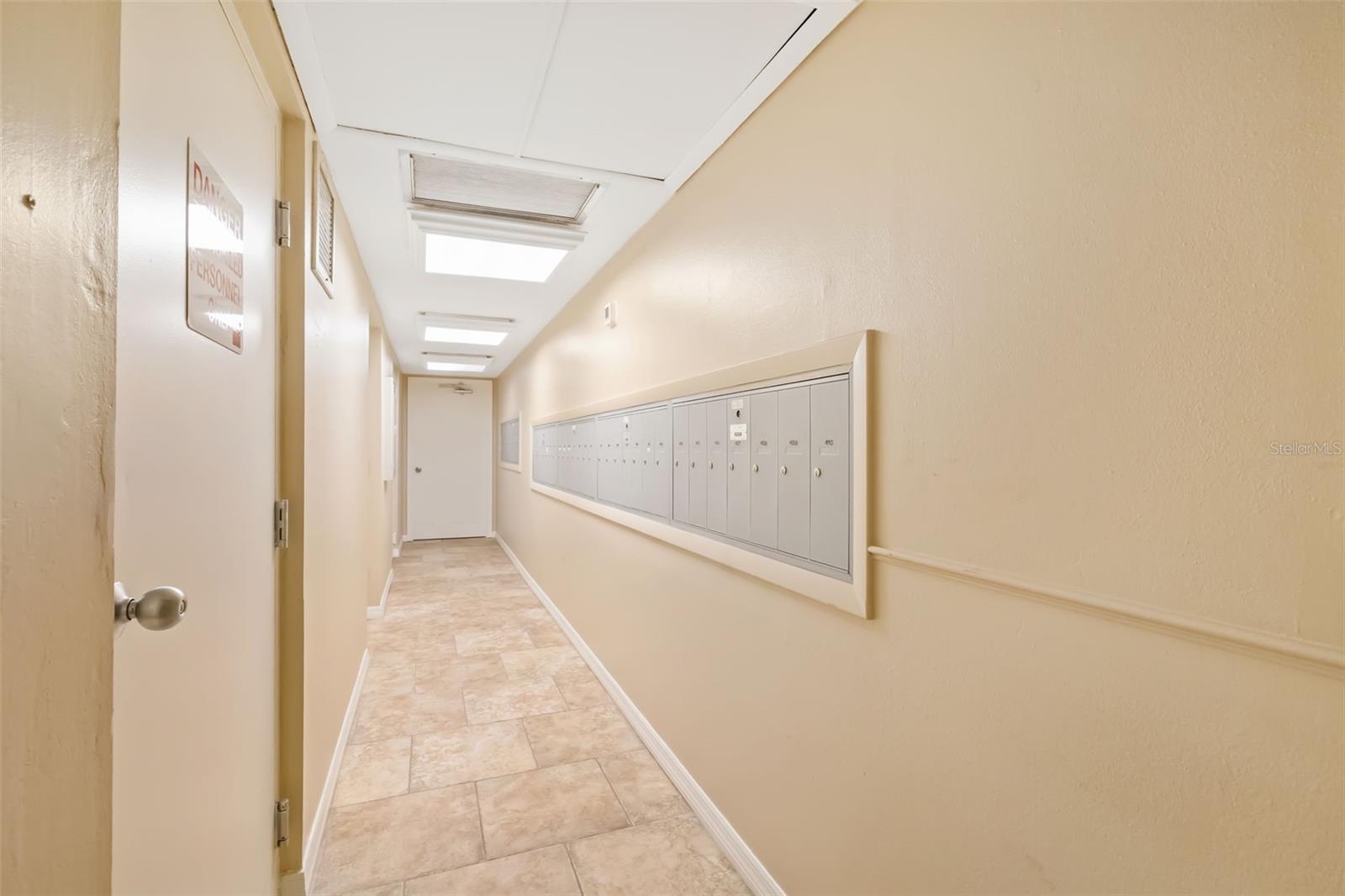 7461 Country Club Unit 404, Sarasota, FL 34243