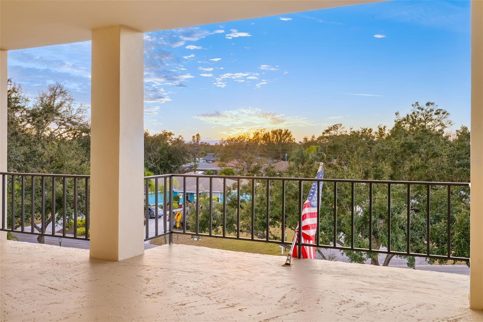 7461 Country Club Unit 404, Sarasota, FL 34243