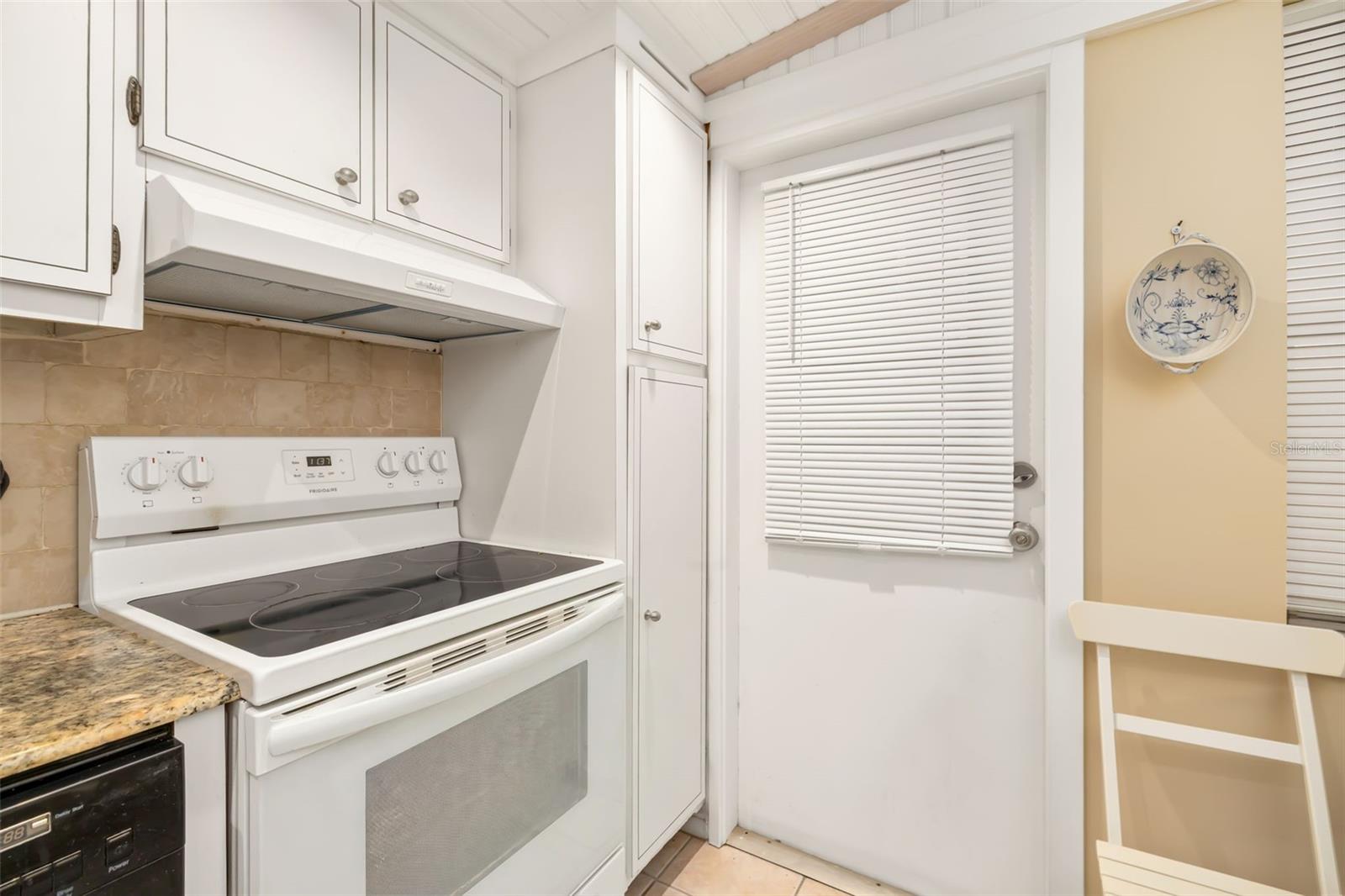 7461 Country Club Unit 404, Sarasota, FL 34243