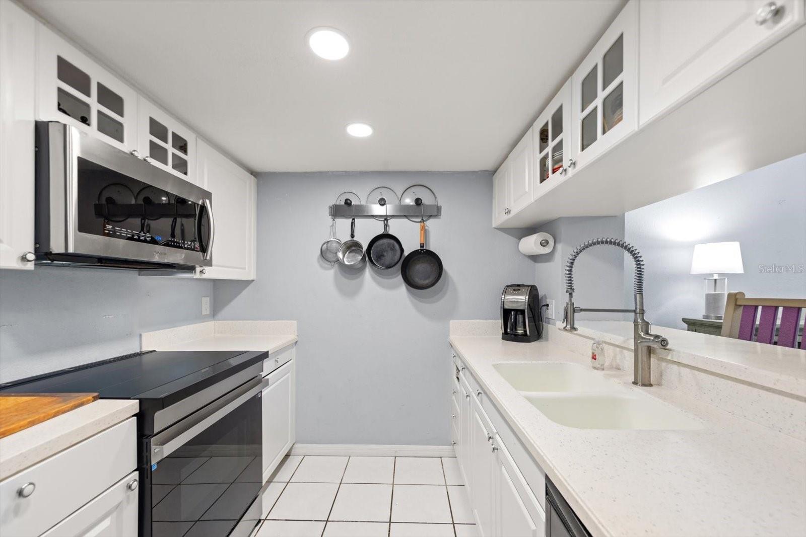 9434 Tara Cay Unit 25, Seminole, FL 33776